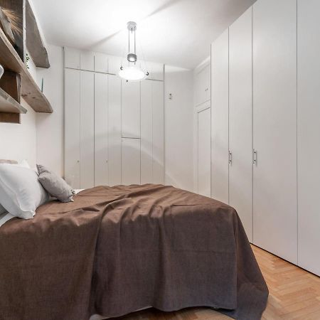 The Best Rent - Spacious Three-Bedroom Apartment In Moscova Milão Exterior foto