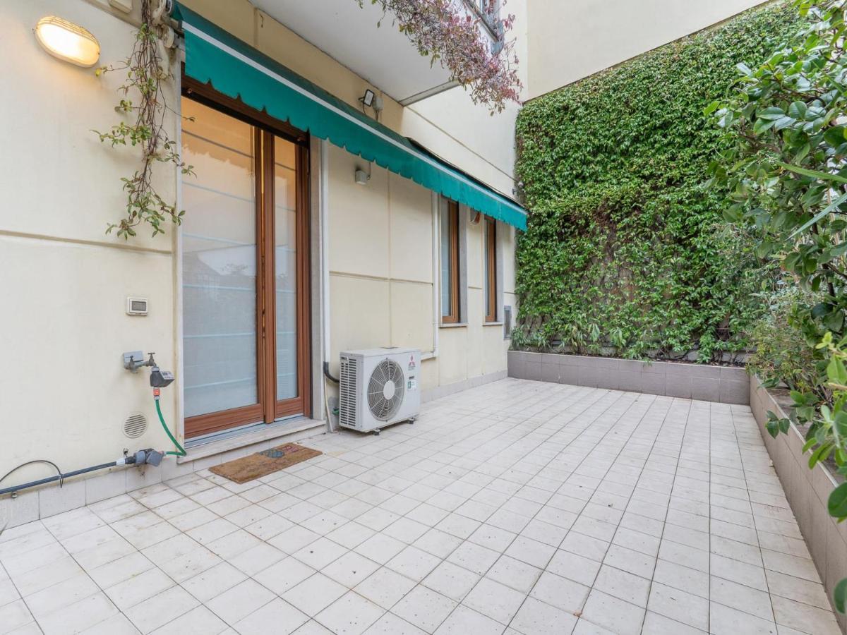 The Best Rent - Spacious Three-Bedroom Apartment In Moscova Milão Exterior foto