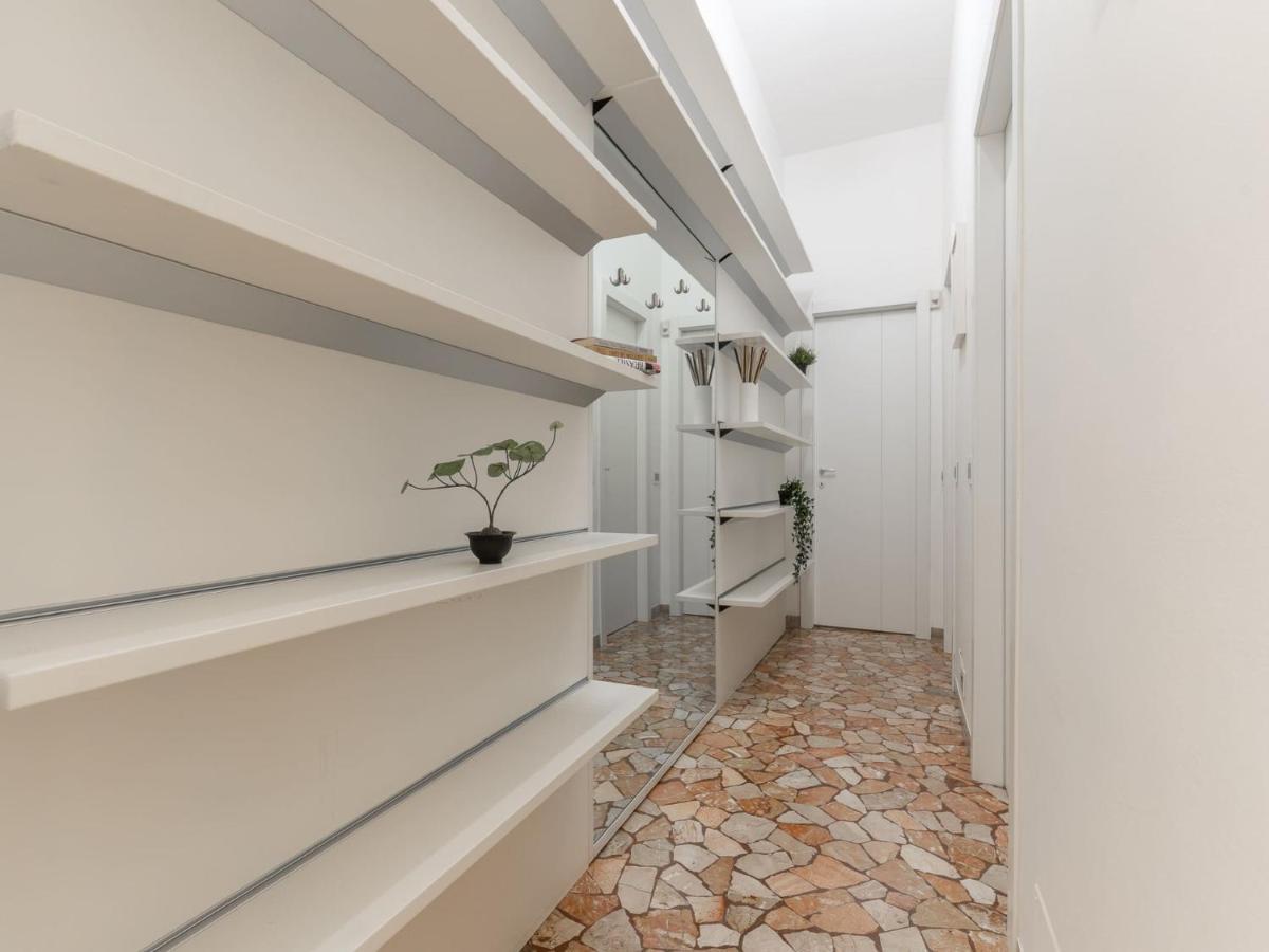 The Best Rent - Spacious Three-Bedroom Apartment In Moscova Milão Exterior foto