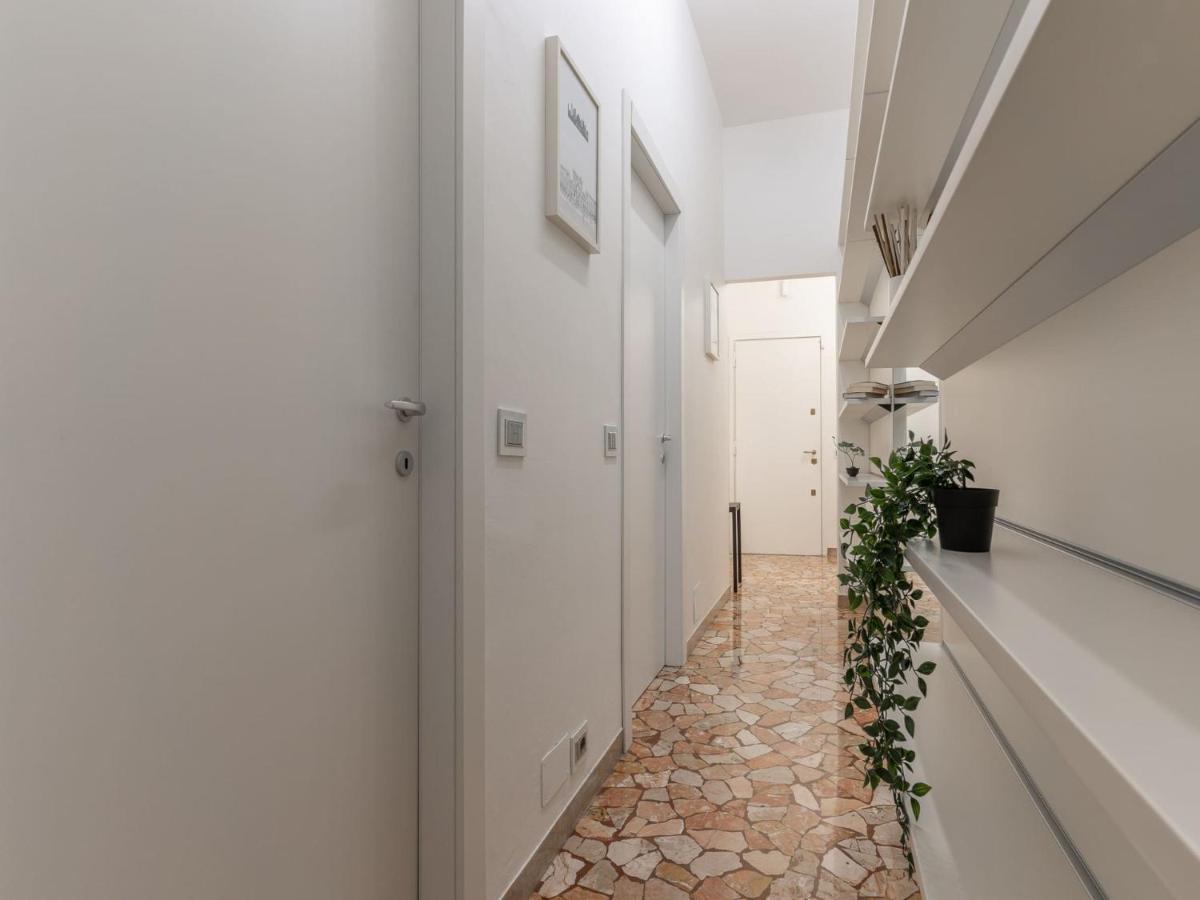 The Best Rent - Spacious Three-Bedroom Apartment In Moscova Milão Exterior foto